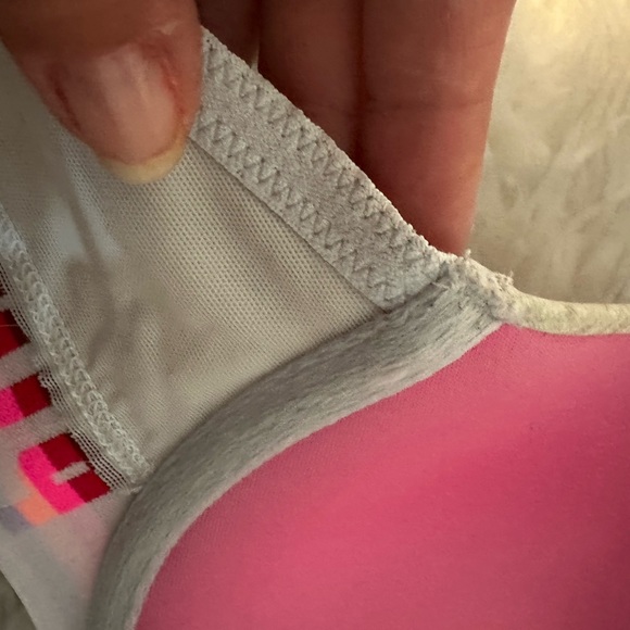 ⭐️ 3 for $20.00 SALE VS Pink bra - Picture 6 of 11